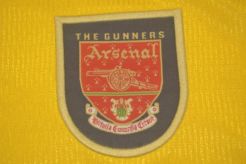 Camisa Retrô Arsenal Away  00/01 "HeN°y" Nº 14