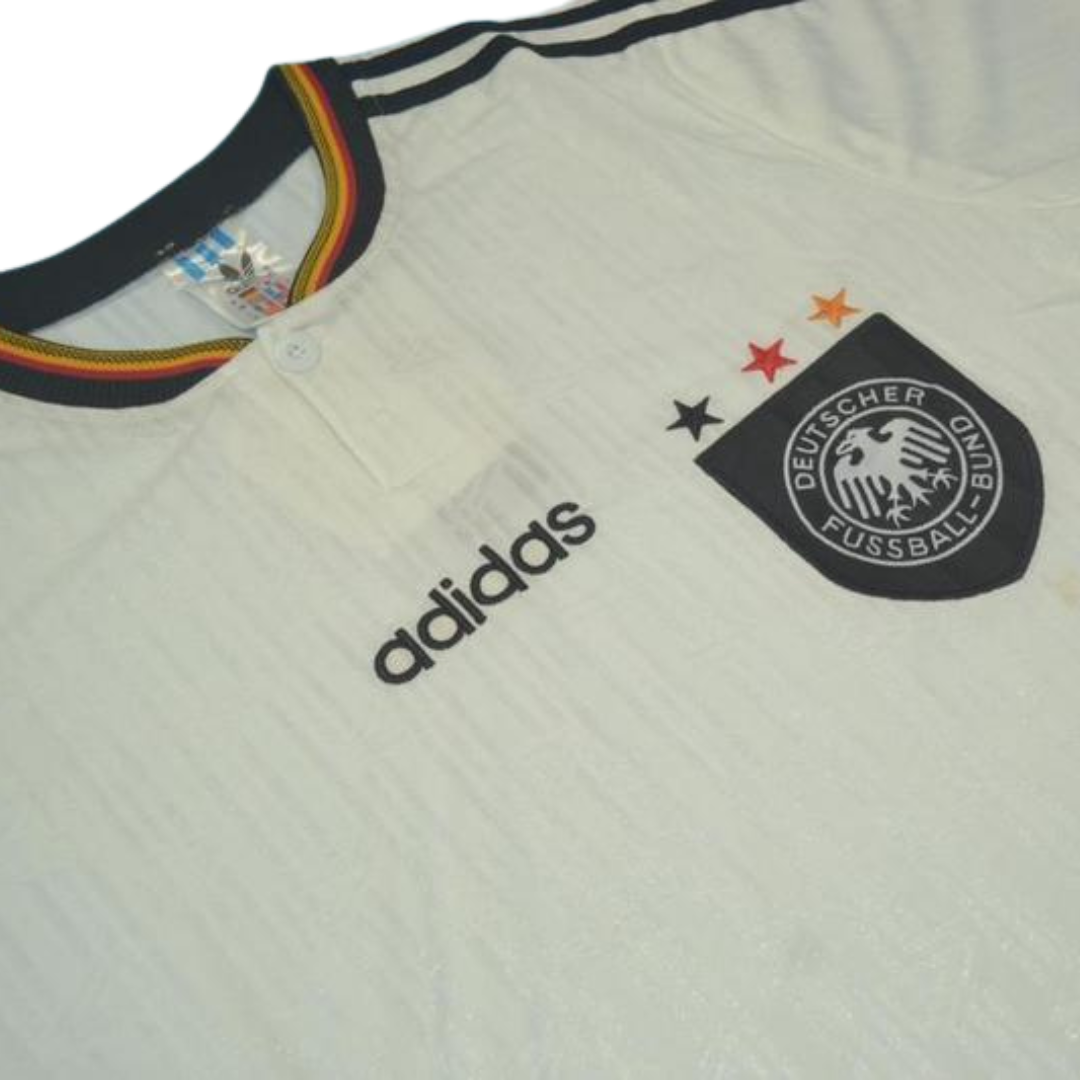 Camisa Retrô Alemanha Home 1996 "Kuntz" N°.11