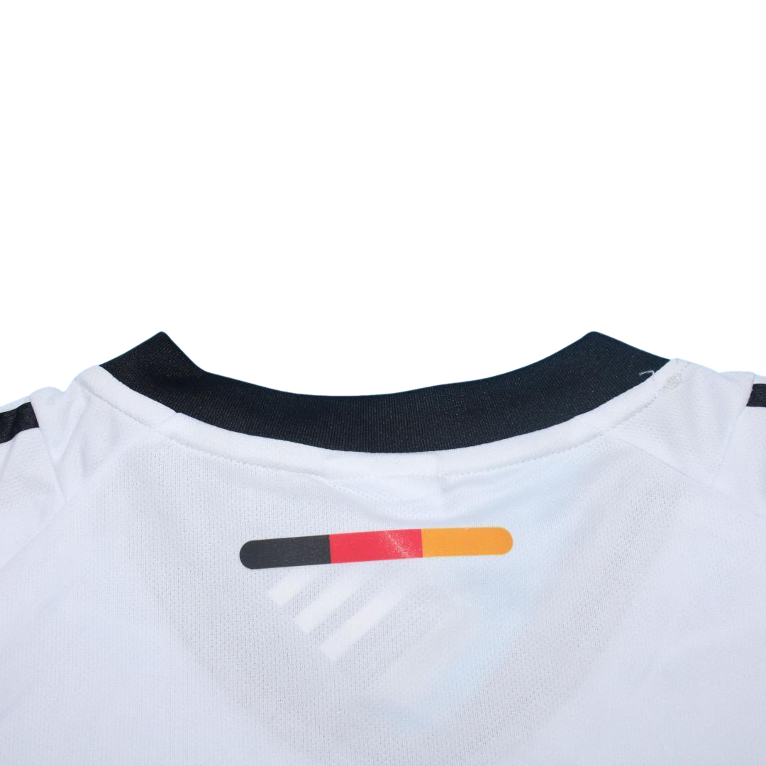 Camisa Retrô Alemanha Home Copa do Mundo Versão 2002 "Ballack" N°.13