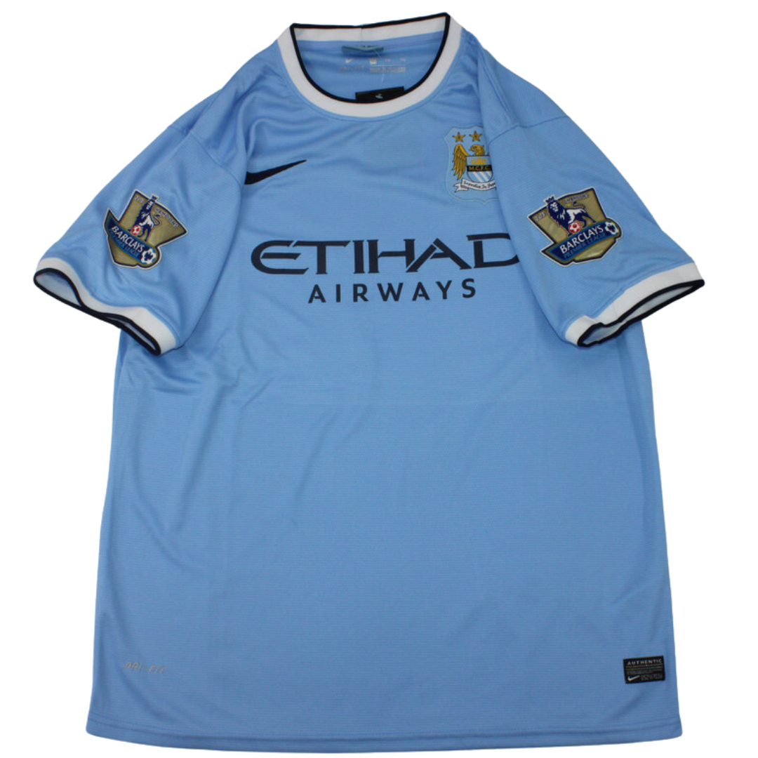 Camisa Retrô Manchester City 13/14 "Kun Aguero" Nº16