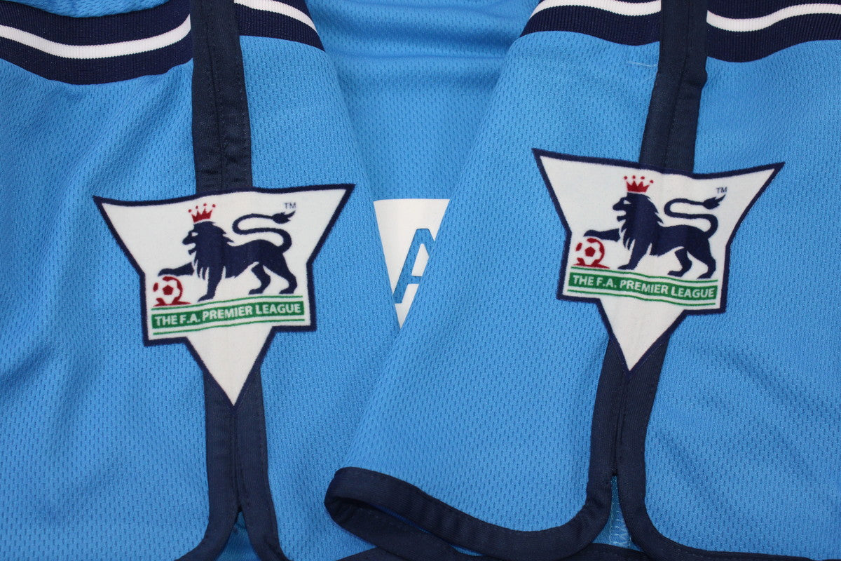 Camisa Retrô Manchester City Home 02/03 "Barton" Nº41
