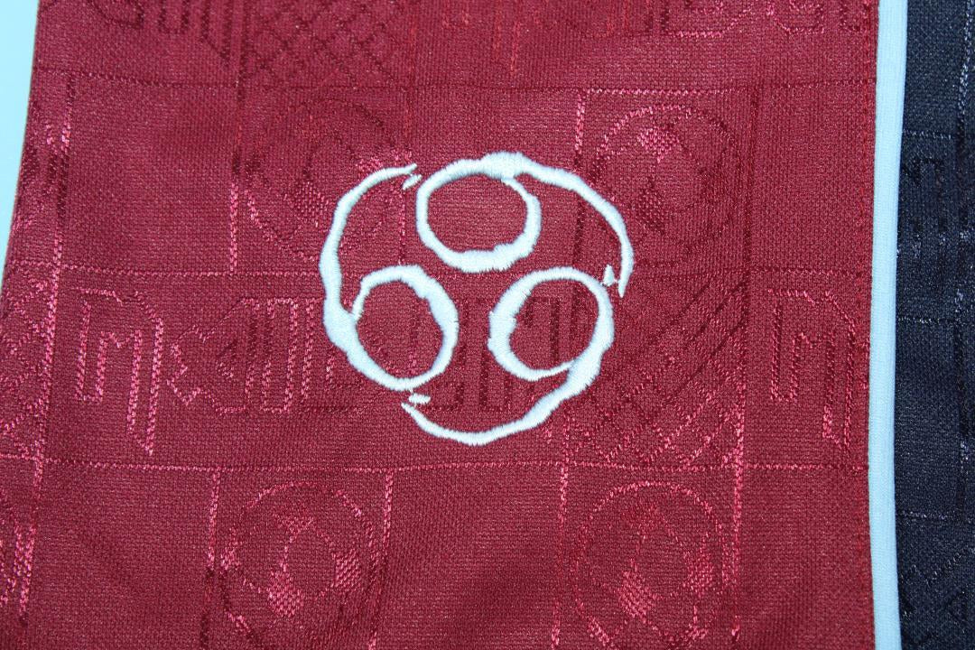 Camisa Retrô Iron Maiden Away 2011 Nº 11