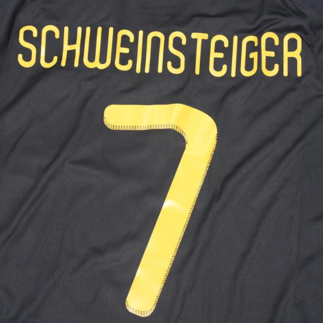 Camisa Retrô Alemanha Away  Copa do Mundo Versão 2010 "Schwsteiger" N°.7