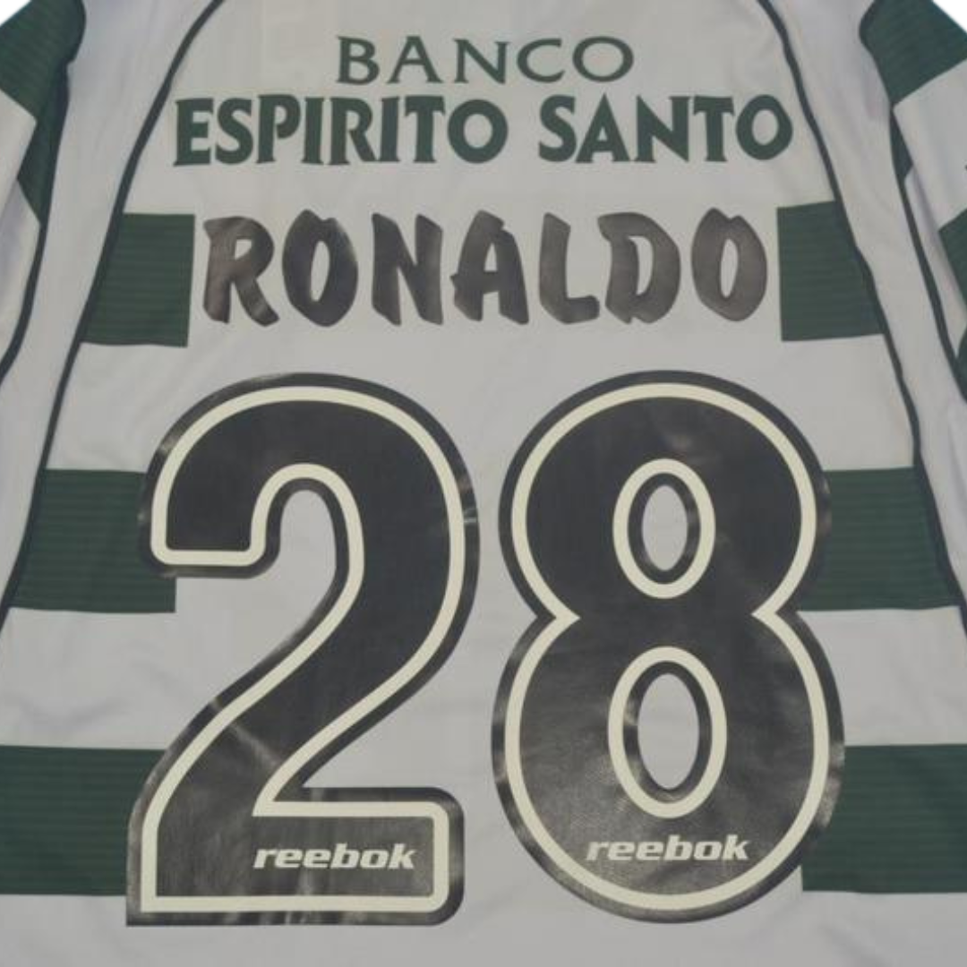 Camisa Retrô Sporting Lisboa Home 01/02 "Ronaldo" Nº 28