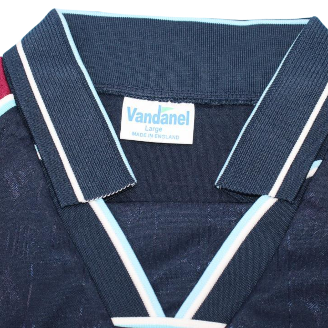 Camisa Retrô Iron Maiden Home 99 Nº 7