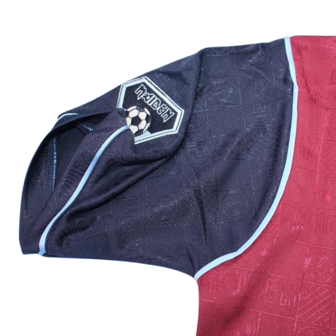 Camisa Retrô Iron Maiden Away 2011 Nº 11