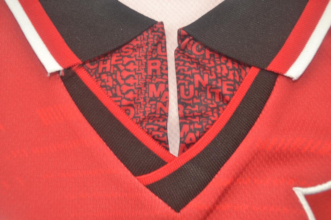 Camisa Retrô Manchester United Home 94/96 "Cantona" Nº7
