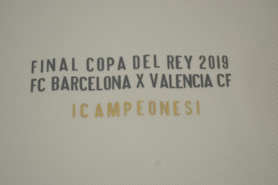 Camisa Retrô Valencia Copa de Rey Champion 18/19