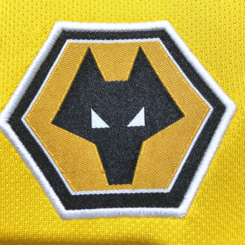 Camisa Retrô Wolves Home 09/10