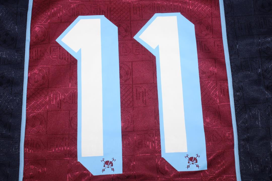 Camisa Retrô Iron Maiden Home 2011 Nº 7