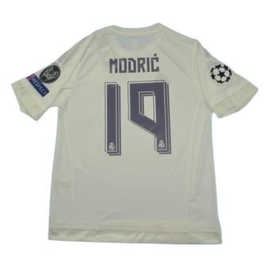 Camisa Retrô Real Madrid Home 15/16 "Modric" Nº 19