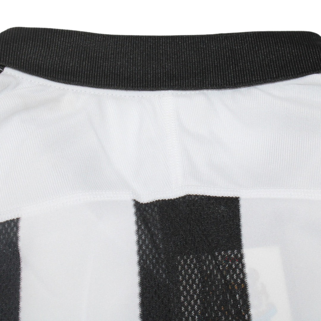 Camisa Retrô New Castle Home 03/05 "Munez" Nº 26