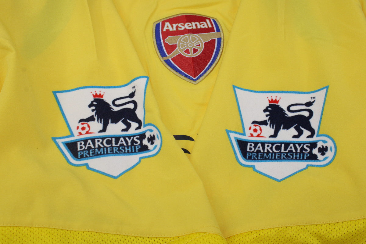 Camisa Retrô Arsenal Away  06/07 "HeN°y" Nº 14