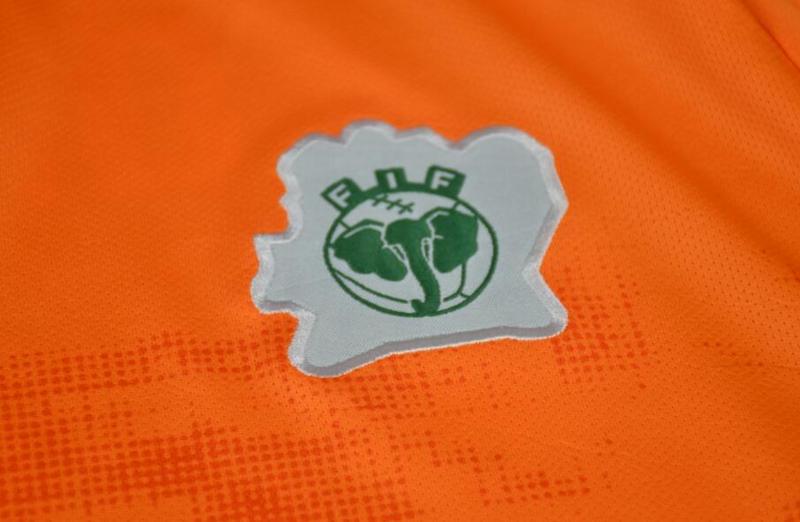 Camisa Retrô Costa do Marfim Home Copa do Mundo Versão 2006 "Drogba" N°11