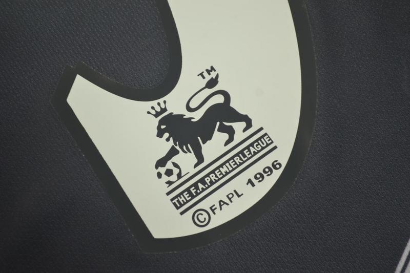 Camisa Retrô New Castle Home 97/99 "Shearer" Nº 9