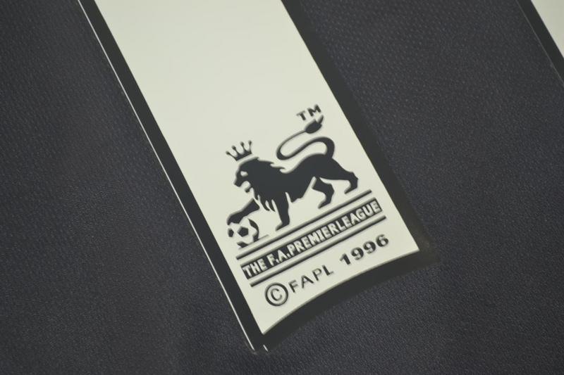 Camisa Retrô New Castle Home 97/99